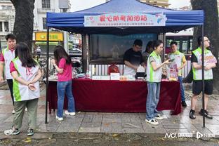 波斯特科格鲁：曼城本可以半场就终结悬念，但热刺坚持住了